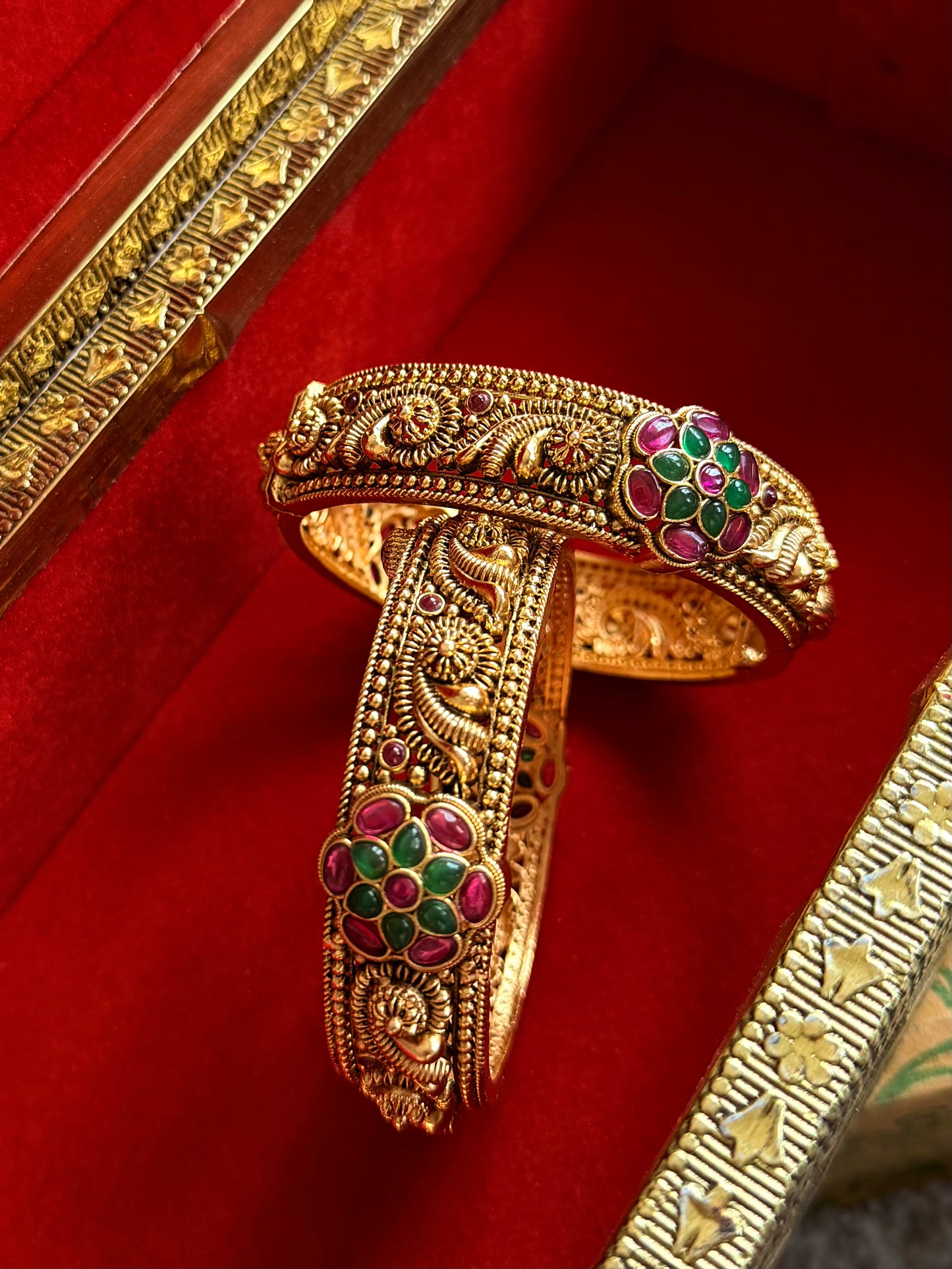 Padmam Jadavu Bangle