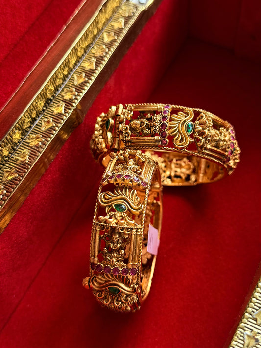 Lakshmi Gudi Bangle